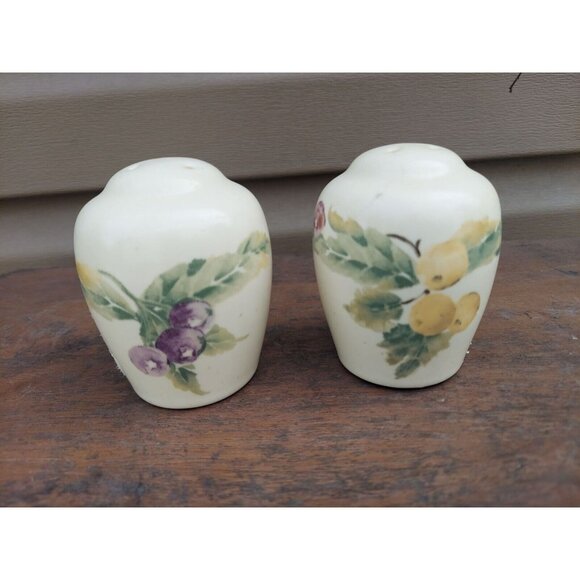 Pfaltzgraff Jamberry Sugar, Creamer and Salt & Pepper Shakers - Picture 4 of 5